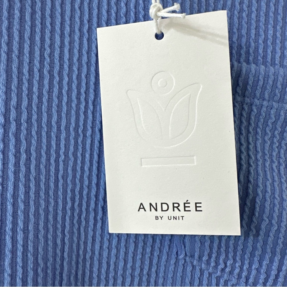ANDREE BY UNIT Light Blue Short Sleeve Oversized Textured Tee, Size Large - Picture 4 of 7